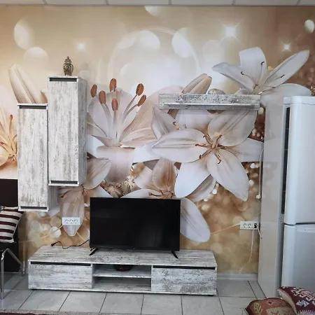 Eden Apartment *